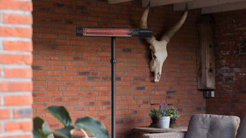 Sunred Dark Heater 2500 Watt Terrasverwarmer staand zwart, Tuin en Terras, Elektrisch, Waterbestendig, Vloer, Nieuw