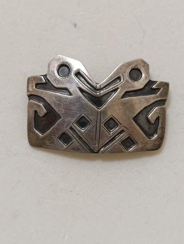 Prachtige broche van de beroemde modeontwerpster Graziella