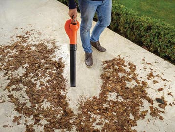 BLACK+DECKER GWC1820 - Bladblazer - 18V 2,0Ah Lithium-Ion, Verzenden, Nieuw, BLACK+DECKER