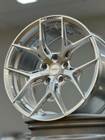 Velgen Vossen HF-5 Style Silver Brushed – HP Parts, Nieuw, Personenwagen, Velg(en)