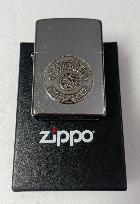 Zippo Aansteker In Doosje, Chromé - Kringwinkel