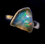 GEEN RESERVE - Ct. 14.90 OPAL IN ZILVEREN RING - Ruw, Verzamelen, Mineralen en Fossielen