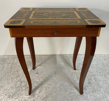 Elegant Tafeltje - Tafel - Hout - Tafeltje/Muziekdoosje