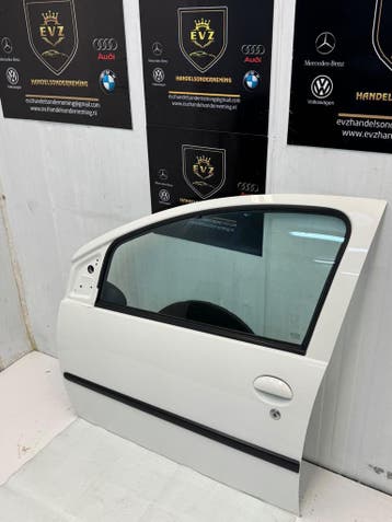 Portier 4-deurs links voor deur  Citroën C1 bj.2011 wit KWD, Gebruikt, Voor, Citroën, Deur