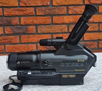 Panasonic NV-MS95E S-VHS-C Movie Camera Filmcamera