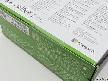 XBOX One - Controller - Carbon Black - New & Sealed, Spelcomputers en Games, Spelcomputers | Xbox One, Verzenden, Gebruikt