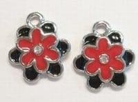 5 x Per stuk Metalen bedel bloem met rood/zwarte epoxy en..., Ophalen of Verzenden, Nieuw, Bedel