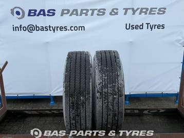 Pirelli 315/70R22.5 RETREAD (cover) gebruikte set, Auto-onderdelen, Vrachtwagen-onderdelen, Ophalen, Gebruikt, Overige merken