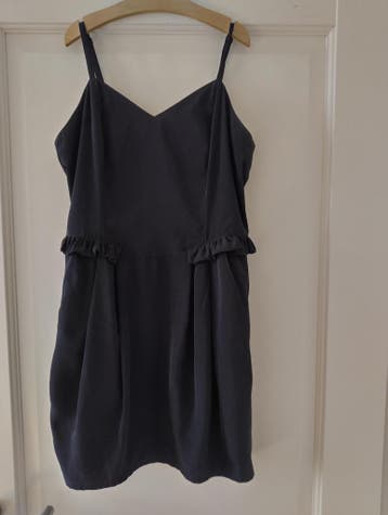 mooi zwart jurkje van Divided H en M maat 36, DIVIDED H&M, Zwart, Ophalen of Verzenden, Zo goed als nieuw