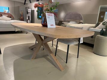 Umara eettafel, Ophalen, Nieuw