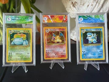 Pokémon - 3 Graded card - Venusaur, Charizard, Blastoise, Hobby en Vrije tijd, Nieuw