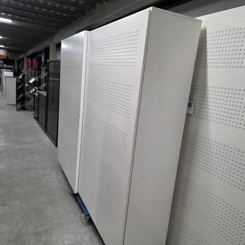 Zeer  grote hoge AHREND akoestische schuifdeurkast 240x190x4, Ophalen of Verzenden, Nieuw