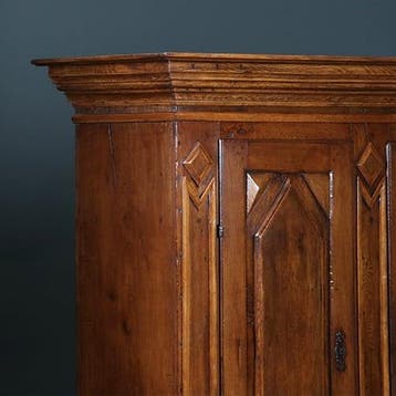 Stoere 17e eeuwse 2-deurs kast op bolpoten  Prachtige patina, Antiek en Kunst, Ophalen of Verzenden