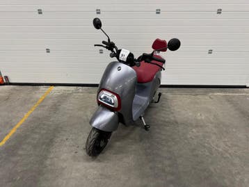 Online veiling: XDAO, Mew, e-scooter, Nieuw