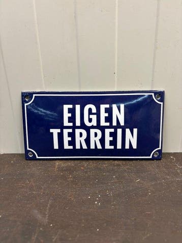 Emaille Bord Eigen Terrein – Zwart-Wit – Klassiek