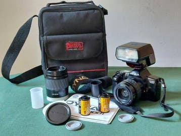Minolta Dynax 3000i + AF Zoom-lenses 35–80mm + 80–200mm +, Nieuw