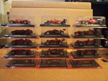 1:43 - Model sportwagen (15) - Ferrari modelli da collezione, Nieuw