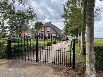 Inrijpoorten en Hekwerken Siersmederij Wisse: voor maatwerk., Tuin en Terras, Nieuw, Ophalen of Verzenden, 150 tot 200 cm, IJzer