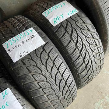 2 x Bridgestone Blizzak LM-32 225-55-17 RFT Winterbanden..., Gebruikt, 17 inch, Band(en), Personenwagen