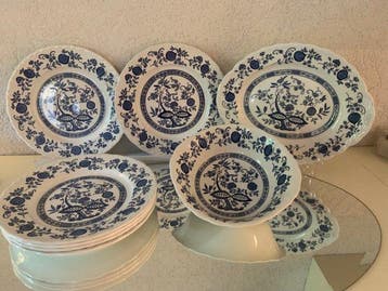 Royal Art Pottery - Eetservies (8) - Aardewerk
