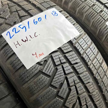 2 x Hankook Winter i*cept 225-60-18 Winterbanden 7mm, 18 inch, Gebruikt, Band(en), Personenwagen