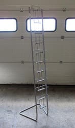 Folderhouder, Display met 9 vakjes, B27 x D38 x H180 cm, Gebruikt