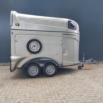 Humbaur Pegasus polyester 2 paards trailer met zadelkast, Ophalen, Gebruikt, Polyester, 2-paards trailer