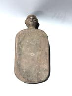 Houten paneel voor het snijden van lokaal tabak - Timor -, Antiek en Kunst