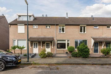 Te huur: Huis Dennelaar in Veghel, Huizen en Kamers, Huizen te huur, Noord-Brabant, Veghel