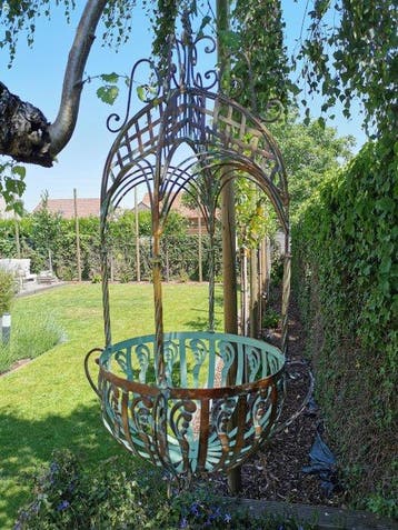 Mand - IJzer - Flower basket