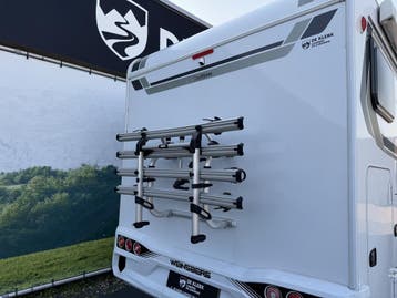 Weinsberg CARAHOME 700 DG, Weinsberg, 7 tot 8 meter, Tot en met 5, Handgeschakeld