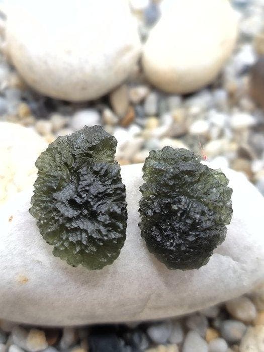 Moldavieten uit Chlum, Zuid-Bohemen - Hoogte: 25 mm -, Verzamelen, Mineralen en Fossielen