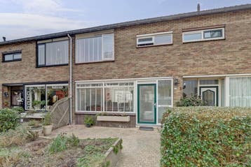 Huis te huur aan Boterbloempad in Spijkenisse, Huizen en Kamers, Huizen te huur, Tussenwoning, Zuid-Holland