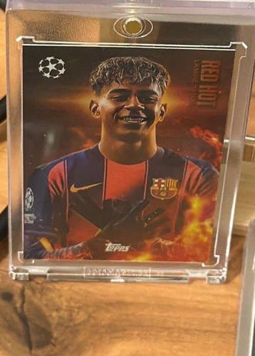 2025/26 Topps Match Attax Lamine Yamal Red Hot Insert - 1, Nieuw
