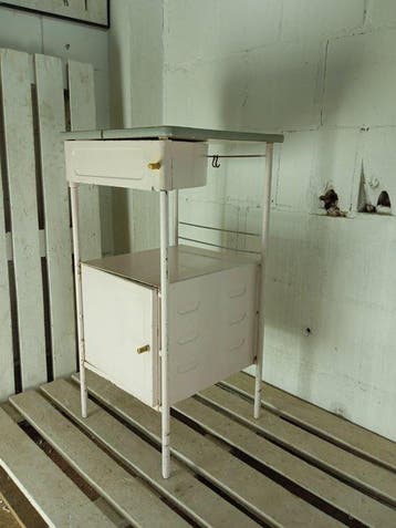 Kabinet - Vintage ziekenhuis-nachtkastje - Staal