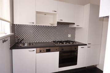Te Huur 4 Kamer Appartement Mijnsherenlaan In Rotterdam, Rotterdam, Direct bij eigenaar, Appartement, Rotterdam