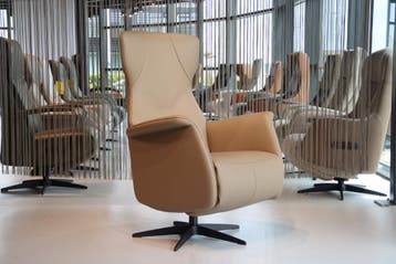 Gealux sta-op-stoel leer GLX-044 maat XXL 2 motoren+accu, Huis en Inrichting, Fauteuils, Ophalen of Verzenden, Nieuw, Leer