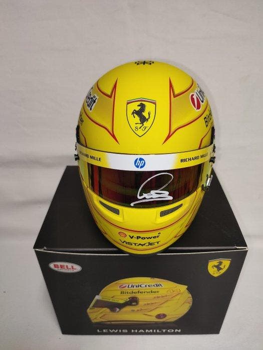 Ferrari - Lewis Hamilton - 2026 - helm op halve schaal, Verzamelen, Automerken, Motoren en Formule 1