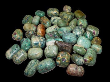 5 kg natuurlijke robijn in fuchsite-getrommelde stenen -