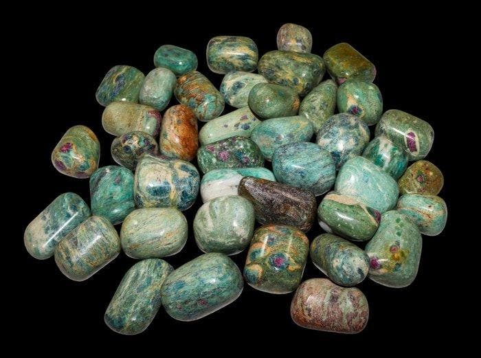 5 kg natuurlijke robijn in fuchsite-getrommelde stenen -, Verzamelen, Mineralen en Fossielen