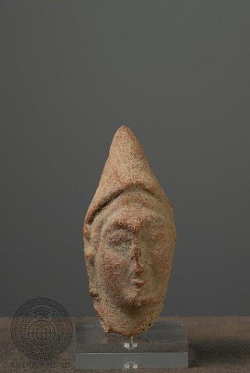 Cypriotisch Terracotta Hoofd van een jeugdige man die een, Antiek en Kunst