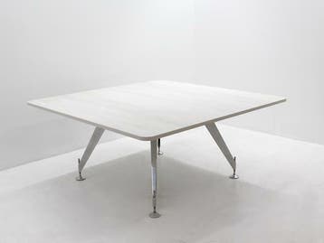 Vergadertafel - 160x160cm - scandic wood wit - 4-poot chroom, Huis en Inrichting, Tafels | Eettafels, Ophalen of Verzenden, Nieuw