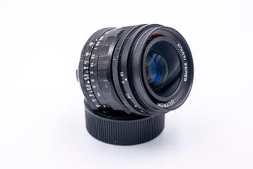 Voigtländer Ultron 28mm F1.9 Prime lens