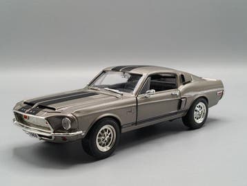 Lucky DieCast 1:18 - Modelauto - 1968 Shelby GT-500KR - met, Nieuw
