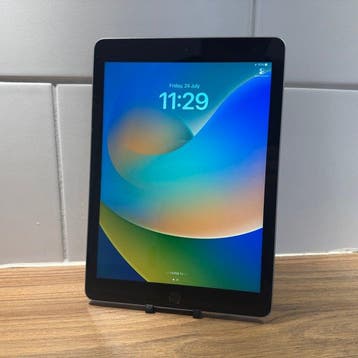 Apple iPad (5th Generation) 128GB Wifi - Mobiele telefoon, Nieuw