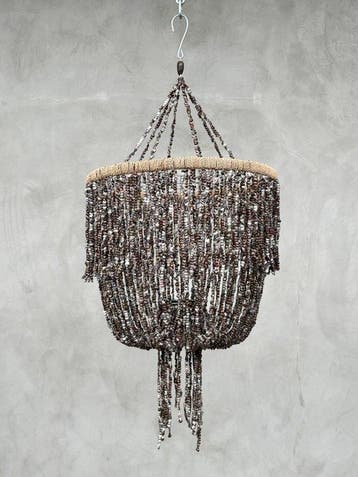 NO RESERVE PRICE - SL19 - Stunning Shell Chandelier -