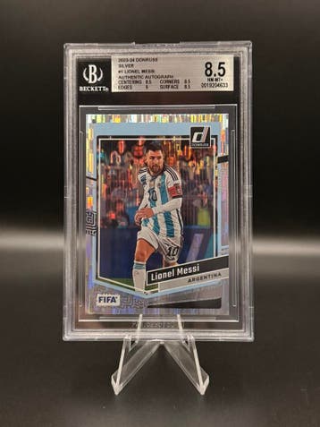 Beckett Bgs 8.5 Donruss Lionel Messi Silver Argentina #1, Verzenden, Zo goed als nieuw, Losse kaart
