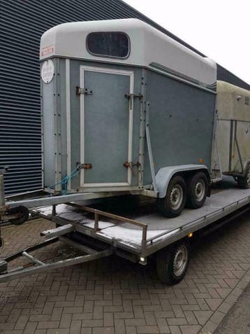 Gratis afvoer van uw oude paardentrailer door WW- Trading