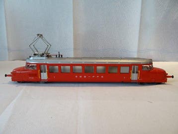 Märklin H0 - 3125 - Treinstel (1) - RCe 2/4 Roter Pfeil -, Nieuw