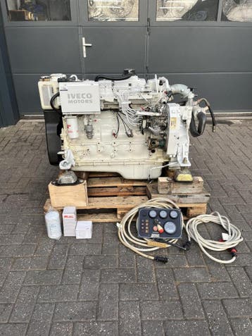 Iveco scheepsmotor N67-MNA M15 110pk -2009 - met warmtewiss, Watersport en Boten, Ophalen of Verzenden, Nieuw